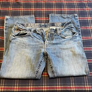 SOLD - Men’s Ariat Low Rise Boot Jeans 33x32